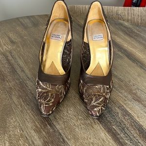 Timothy Hitsman heels